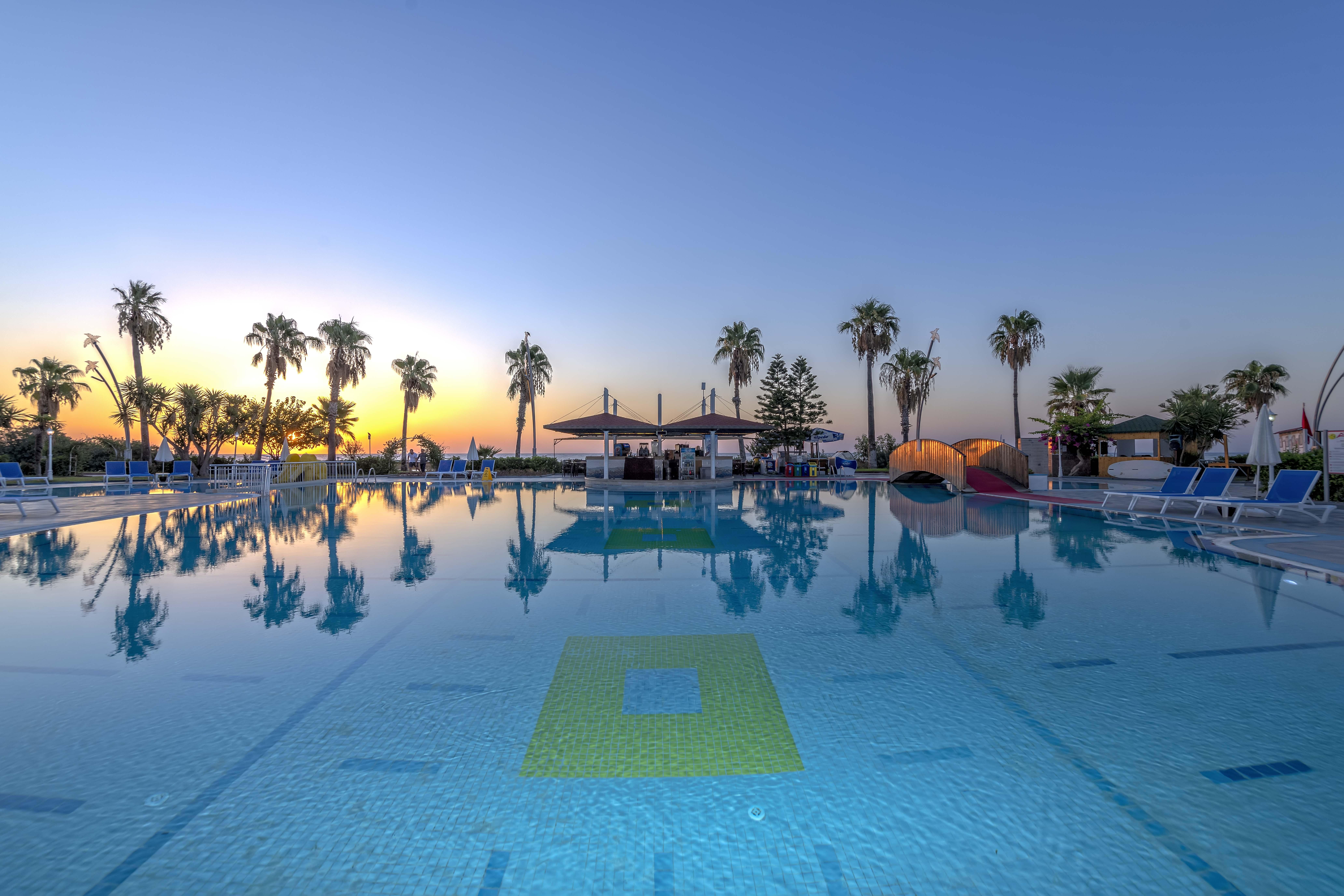 Labada Beach Hotel Camyuva Luaran gambar